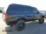 2000 Cadillac Escalade z VIN 1GYEK13R4YR103293, wystawiony jako Copart lot #58673244 z przebiegiem Nie podano mil oraz Nie do naprawy • Non repairable. Historia ofert i sprzedaży dostępna na DreamBid. Obrazek 3.