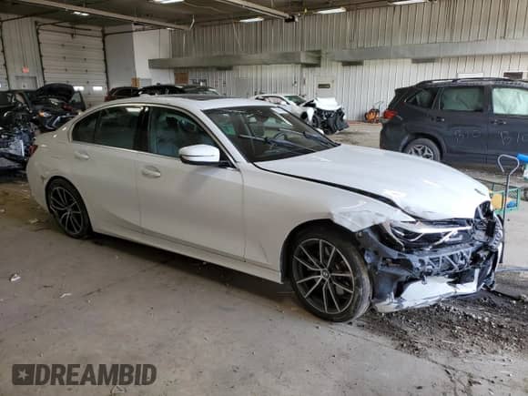 2021 BMW 3 Series 330e xDrive с VIN 3MW5P9J07M8C06218, выставлен на аукционе Copart как лот 67291245 с пробегом Не указан миль и На запчасти • Non repairable. История ставок и продаж доступна на DreamBid. Изображение 4.