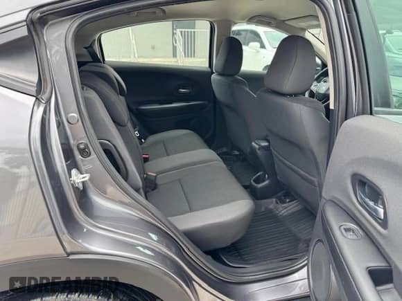 2022 Honda HR-V LX с VIN 3CZRU5H30NM724759, выставлен на аукционе Copart как лот 70289175 с пробегом 22 745 миль миль и На запчасти • Non repairable. История ставок и продаж доступна на DreamBid. Изображение 11.