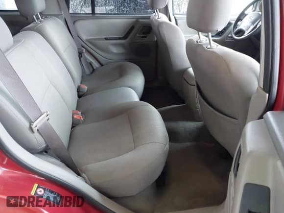 2004 Jeep Grand Cherokee с VIN 1J8GX48SX4C329289, выставлен на аукционе IAAI как лот 41631610 с пробегом 212 362 миль миль и . История ставок и продаж доступна на DreamBid. Изображение 8.