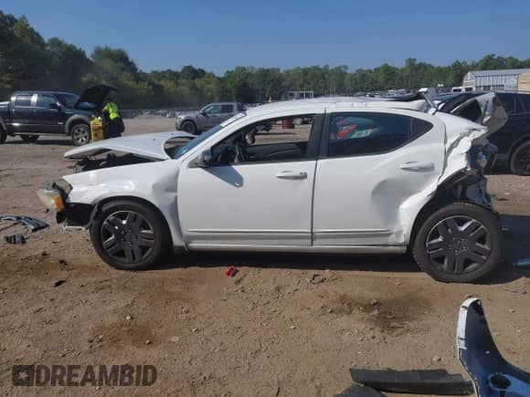 2012 Dodge Avenger SE with VIN 1C3CDZAG7CN327802, listed as a IAAI auction lot 43276853 with 88,919 mi miles and . Bid and sale history available at DreamBid. Image 15.