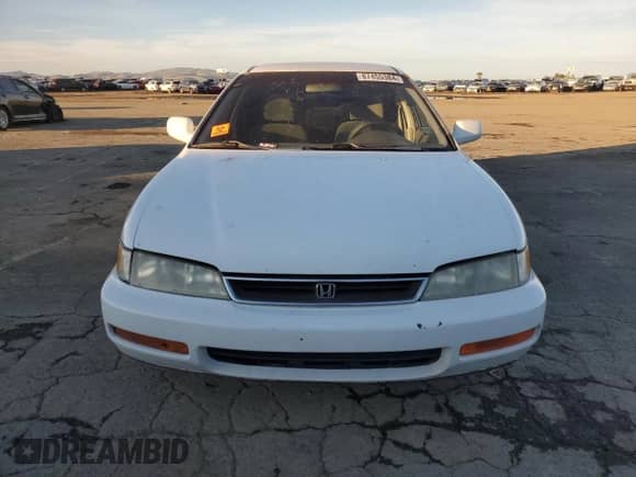 1997 Honda Accord LX с VIN 1HGCD5531VA242736, выставлен на аукционе Copart как лот 87455384 с пробегом 270 846 миль миль и Списание • Salvage title. История ставок и продаж доступна на DreamBid. Изображение 5.