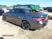 2020 Toyota Camry XSE z VIN 4T1K61AKXLU882574, wystawiony jako IAAI lot #43349578 z przebiegiem 60 611 mil mil oraz . Historia ofert i sprzedaży dostępna na DreamBid. Obrazek 3.