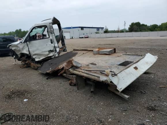 2015 Chevrolet Express Commercial с VIN 1GB0G2CF7F1266128, выставлен на аукционе Copart как лот 58817645 с пробегом Не указан миль и На запчасти • Non repairable. История ставок и продаж доступна на DreamBid. Изображение 2.