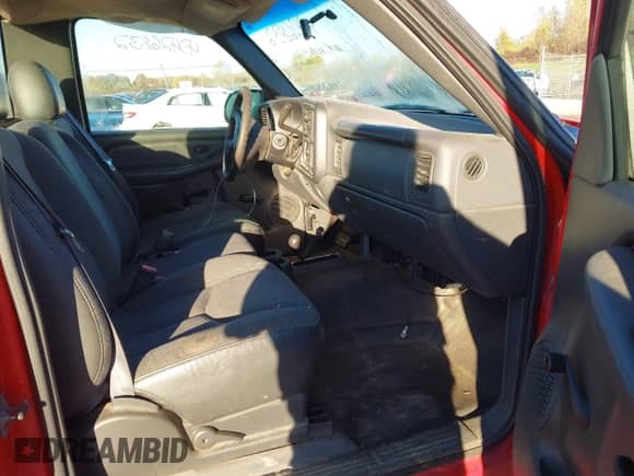 2003 Chevrolet Silverado 2500HD Work Truck с VIN 1GCHK24UX3E313327, выставлен на аукционе IAAI как лот 43426832 с пробегом 194 520 миль миль и . История ставок и продаж доступна на DreamBid. Изображение 5.