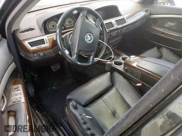 2003 BMW 7 Series 745i с VIN WBAGL63493DP66276, выставлен на аукционе Copart как лот 80484035 с пробегом Не указан миль и Списание • Salvage title. История ставок и продаж доступна на DreamBid. Изображение 8.