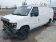 2009 Ford Econoline Cargo Commercial z VIN 1FTNE14W49DA93428, wystawiony jako IAAI lot #41641859 z przebiegiem 220 630 mil mil oraz . Historia ofert i sprzedaży dostępna na DreamBid. Obrazek 2.