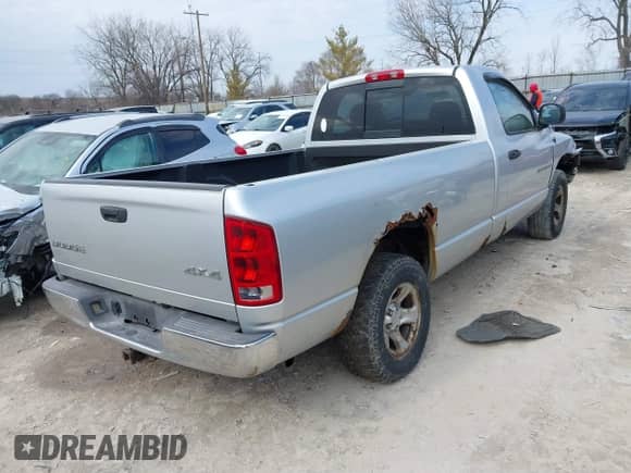 2002 Dodge 1500 z VIN 1D7HU16N22J239357, wystawiony jako IAAI lot #41696434 z przebiegiem 162 551 mil mil oraz . Historia ofert i sprzedaży dostępna na DreamBid. Obrazek 4.