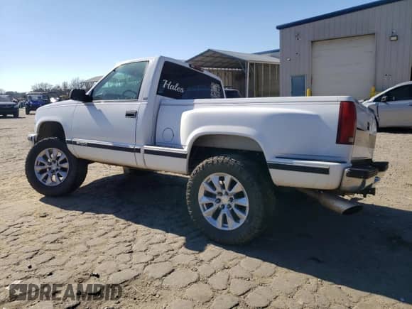1997 Chevrolet Silverado 1500 with VIN 1GCEC14R5VZ205358, listed as a Copart auction lot 88252645 with 182,086 mi miles and Salvage title. Bid and sale history available at DreamBid. Image 2.