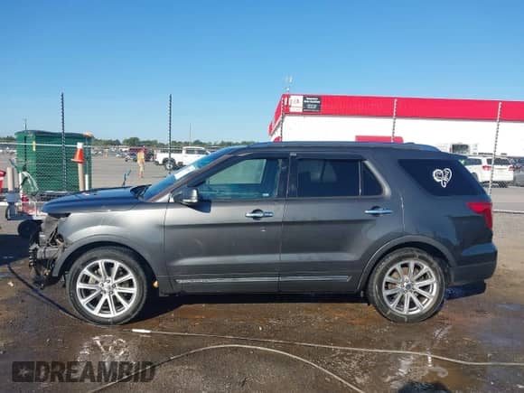 2017 Ford Explorer Limited z VIN 1FM5K7F87HGC69830, wystawiony jako IAAI lot #43295233 z przebiegiem 189 887 mil mil oraz . Historia ofert i sprzedaży dostępna na DreamBid. Obrazek 15.