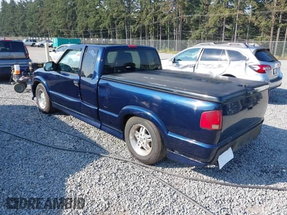 2002 Chevrolet S-10 LS с VIN 1GCCS19W628218548, выставлен на аукционе IAAI как лот 43114558 с пробегом 234 553 миль миль и . История ставок и продаж доступна на DreamBid. Изображение 3.