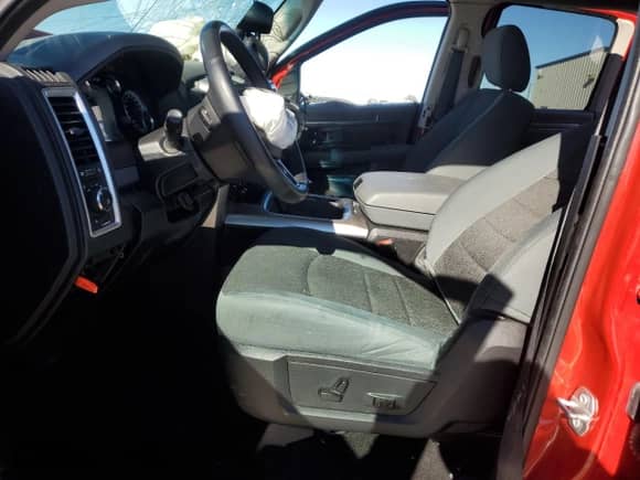 2016 Ram 1500 Big Horn с VIN 1C6RR7TM2GS331754, выставлен на аукционе Copart как лот 87674625 с пробегом 120 341 миль миль и Списание • Salvage title. История ставок и продаж доступна на DreamBid. Изображение 7.