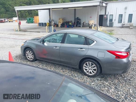 2016 Nissan Altima S with VIN 1N4AL3AP3GN312731, listed as a IAAI auction lot 43405890 with 205,990 mi miles and . Bid and sale history available at DreamBid. Image 3.