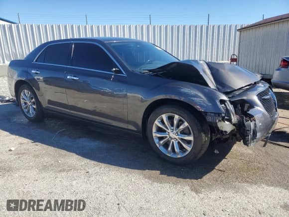 2019 Chrysler 300 Limited с VIN 2C3CCAKG7KH690885, выставлен на аукционе Copart как лот 87236465 с пробегом 75 232 миль миль и Списание • Salvage title. История ставок и продаж доступна на DreamBid. Изображение 4.