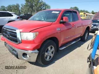 2010 Toyota Tundra с VIN 5TFUY5F17AX153118, выставлен на аукционе Copart как лот 70485025 с пробегом 208 151 миль миль и Списание • Salvage title. История ставок и продаж доступна на DreamBid. Изображение 1.