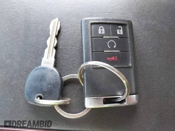 2010 Cadillac Escalade EXT Luxury z VIN 3GYVKMEF5AG178028, wystawiony jako IAAI lot #43276365 z przebiegiem 77 287 mil mil oraz . Historia ofert i sprzedaży dostępna na DreamBid. Obrazek 11.