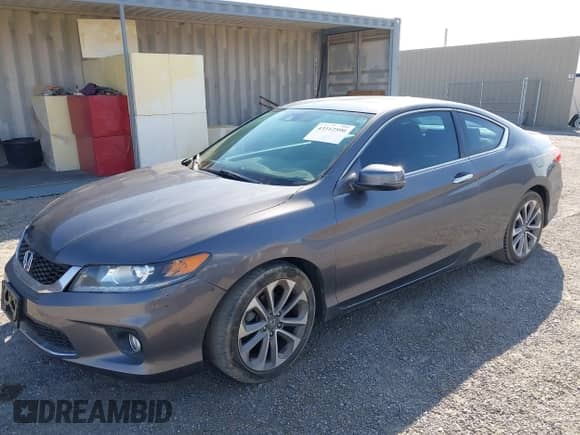 2015 Honda Accord EX-L z VIN 1HGCT2B88FA002618, wystawiony jako IAAI lot #43312590 z przebiegiem 45 640 mil mil oraz . Historia ofert i sprzedaży dostępna na DreamBid. Obrazek 16.