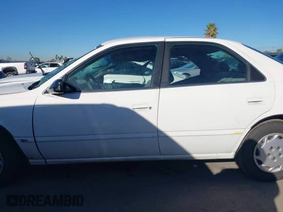 1999 Toyota Camry LE with VIN JT2BG22K3X0304019, listed as a IAAI auction lot 43474228 with 163,178 mi miles and . Bid and sale history available at DreamBid. Image 15.