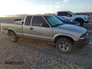 2000 Chevrolet S-10 LS z VIN 1GCCS1946YK123563, wystawiony jako Copart lot #73843774 z przebiegiem Nie podano mil oraz Szkoda całkowita • Salvage title. Historia ofert i sprzedaży dostępna na DreamBid. Obrazek 4.