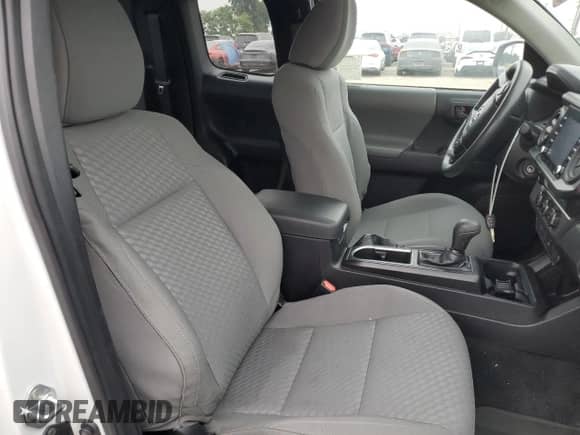 2023 Toyota Tacoma SR z VIN 3TYRZ5CN9PT026979, wystawiony jako Copart lot #85715965 z przebiegiem 70 943 mil mil oraz Szkoda całkowita • Salvage title. Historia ofert i sprzedaży dostępna na DreamBid. Obrazek 10.