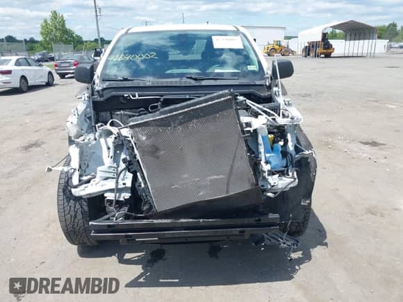 2018 Chevrolet Colorado 2WD Work Truck z VIN 1GCHSBEN4J1155188, wystawiony jako IAAI lot #42340002 z przebiegiem 83 422 mil mil oraz . Historia ofert i sprzedaży dostępna na DreamBid. Obrazek 11.