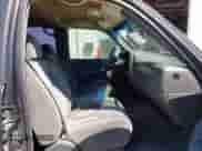 2005 Chevrolet Silverado 1500 LS с VIN 2GCEC13T651198412, выставлен на аукционе IAAI как лот 43085271 с пробегом 240 388 миль миль и . История ставок и продаж доступна на DreamBid. Изображение 5.