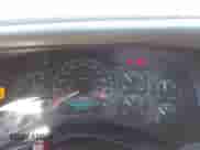 2000 Chevrolet Silverado 1500 LS с VIN 1GCEC19VXYZ296668, выставлен на аукционе IAAI как лот 41548815 с пробегом 285 873 миль миль и . История ставок и продаж доступна на DreamBid. Изображение 7.