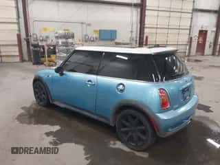 2003 MINI Hardtop S with VIN WMWRE334X3TD69184, listed as a IAAI auction lot 42609318 with 99,737 mi miles and . Bid and sale history available at DreamBid. Image 3.