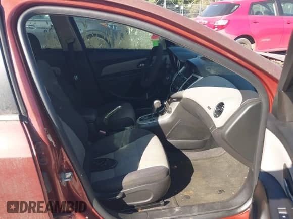 2012 Chevrolet Cruze LS с VIN 1G1PC5SH5C7366708, выставлен на аукционе IAAI как лот 43442054 с пробегом 179 255 миль миль и . История ставок и продаж доступна на DreamBid. Изображение 5.