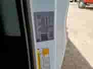 2021 Chevrolet Silverado 1500 Work Truck z VIN 3GCNYAEH6MG408166, wystawiony jako Copart lot #80923025 z przebiegiem 111 357 mil mil oraz Czysty tytuł • Clean title. Historia ofert i sprzedaży dostępna na DreamBid. Obrazek 12.