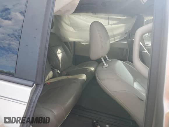 2016 Toyota Sienna XLE with VIN 5TDYK3DC6GS719490, listed as a Copart auction lot 82553285 with 145,445 mi miles and Clean title. Bid and sale history available at DreamBid. Image 11.