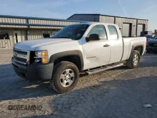 2010 Chevrolet Silverado 1500 Work Truck with VIN 1GCSKPE37AZ295397, listed as a Copart auction lot 77647834 with 239,118 mi miles and Salvage title. Bid and sale history available at DreamBid. Image 1.