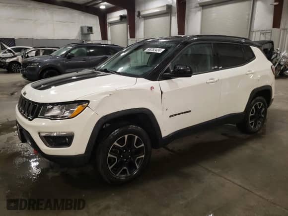 2019 Jeep Compass Trailhawk с VIN 3C4NJDDB5KT733558, выставлен на аукционе Copart как лот 86252424 с пробегом 113 977 миль миль и Списание • Salvage title. История ставок и продаж доступна на DreamBid. Изображение 1.
