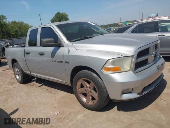 2012 Ram 1500 Express с VIN 1C6RD6FT8CS157162, выставлен на аукционе IAAI как лот 43098172 с пробегом 265 807 миль миль и . История ставок и продаж доступна на DreamBid. Изображение 1.