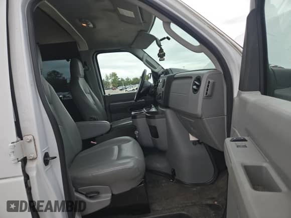 2014 Ford Econoline Cargo Commercial с VIN 1FTNE1EW9EDA51202, выставлен на аукционе Copart как лот 87078465 с пробегом 59 836 миль миль и Чистый • Clean title. История ставок и продаж доступна на DreamBid. Изображение 5.
