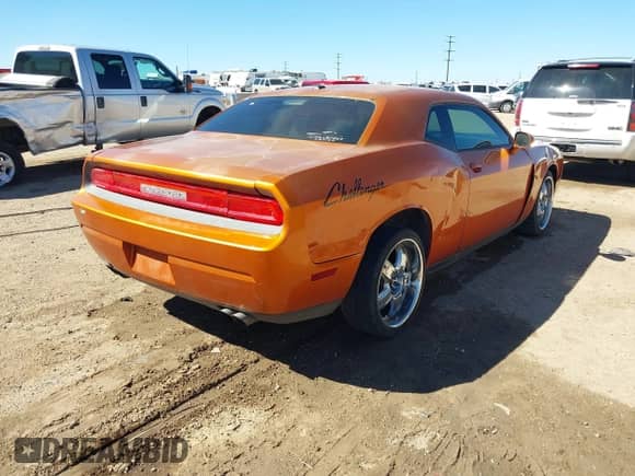2011 Dodge Challenger with VIN 2B3CJ4DG1BH590671, listed as a IAAI auction lot 43455081 with 181,921 mi miles and . Bid and sale history available at DreamBid. Image 4.