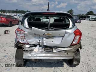 2020 Chevrolet Spark LS z VIN KL8CB6SAXLC448774, wystawiony jako Copart lot #71233175 z przebiegiem 43 739 mil mil oraz Szkoda całkowita • Salvage title. Historia ofert i sprzedaży dostępna na DreamBid. Obrazek 6.