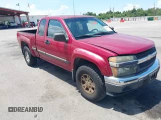 2005 Chevrolet Colorado LS Z71 z VIN 1GCDS196158207773, wystawiony jako IAAI lot #42986323 z przebiegiem 140 100 mil mil oraz . Historia ofert i sprzedaży dostępna na DreamBid. Obrazek 1.