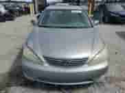 2005 Toyota Camry STD z VIN 4T1BE32K05U596300, wystawiony jako Copart lot #85861255 z przebiegiem 206 602 mil mil oraz Szkoda całkowita • Salvage title. Historia ofert i sprzedaży dostępna na DreamBid. Obrazek 5.
