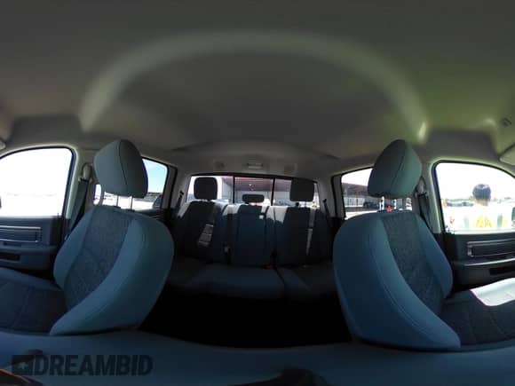 2018 Ram 1500 Big Horn z VIN 3C6RR7LT4JG123784, wystawiony jako IAAI lot #42780935 z przebiegiem 72 383 mil mil oraz . Historia ofert i sprzedaży dostępna na DreamBid. Obrazek 19.