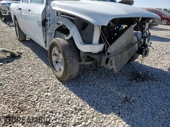 2022 Ram 1500 Tradesman z VIN 3C6RR6KG4NG347013, wystawiony jako Copart lot #66958075 z przebiegiem 64 323 mil mil oraz Szkoda całkowita • Salvage title. Historia ofert i sprzedaży dostępna na DreamBid. Obrazek 14.