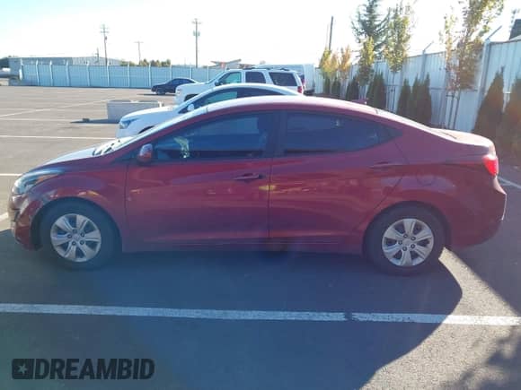 2016 Hyundai Elantra SE с VIN 5NPDH4AE3GH715461, выставлен на аукционе IAAI как лот 43450355 с пробегом 128 384 миль миль и . История ставок и продаж доступна на DreamBid. Изображение 15.