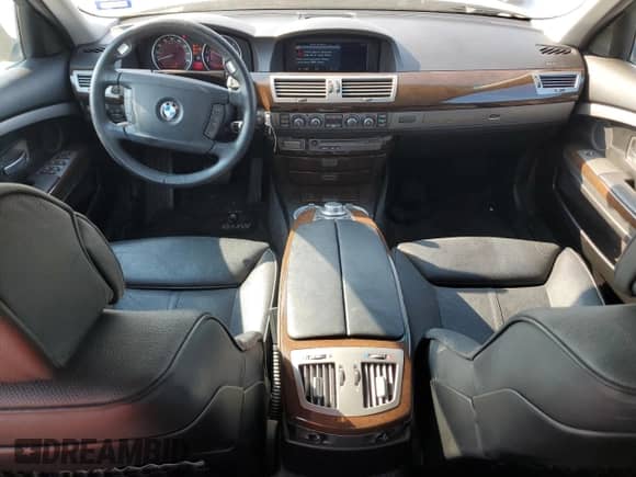 2008 BMW 7 Series 750i z VIN WBAHL83508DT13048, wystawiony jako Copart lot #70463774 z przebiegiem 140 781 mil mil oraz Szkoda całkowita • Salvage title. Historia ofert i sprzedaży dostępna na DreamBid. Obrazek 8.
