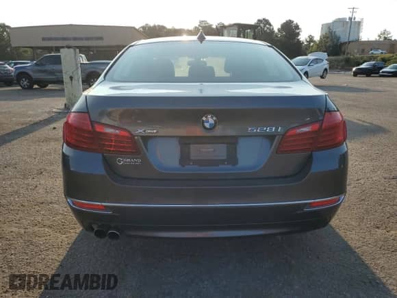 2016 BMW 5 Series 528i xDrive с VIN WBA5A7C50GG151258, выставлен на аукционе Copart как лот 71482735 с пробегом 162 408 миль миль и Чистый • Clean title. История ставок и продаж доступна на DreamBid. Изображение 6.