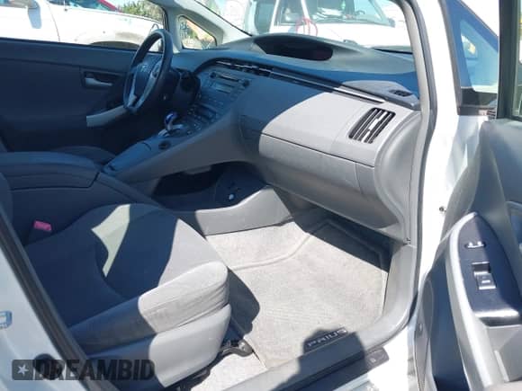 2011 Toyota Prius III z VIN JTDKN3DUXB5341887, wystawiony jako IAAI lot #42765714 z przebiegiem 125 809 mil mil oraz . Historia ofert i sprzedaży dostępna na DreamBid. Obrazek 5.