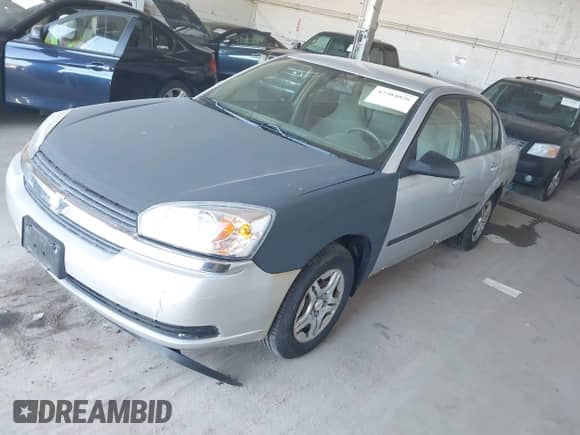 2004 Chevrolet Malibu z VIN 1G1ZS52F94F239378, wystawiony jako IAAI lot #42204026 z przebiegiem 202 475 mil mil oraz . Historia ofert i sprzedaży dostępna na DreamBid. Obrazek 2.