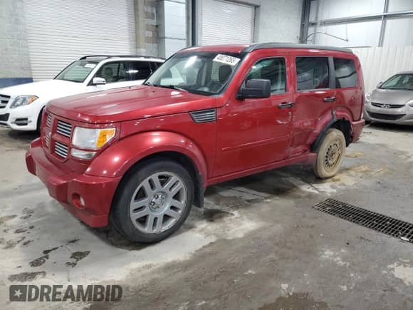 2008 Dodge Nitro R/T z VIN 1D8GU58628W129571, wystawiony jako Copart lot #48071265 z przebiegiem 195 904 mil mil oraz Szkoda całkowita • Salvage title. Historia ofert i sprzedaży dostępna na DreamBid. Obrazek 1.