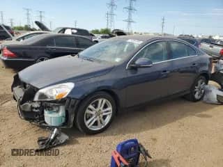 2013 Volvo S60 T5 Premier с VIN YV1612FS5D1225360, выставлен на аукционе Copart как лот 71264765 с пробегом 42 625 миль миль и Списание • Salvage title. История ставок и продаж доступна на DreamBid. Изображение 1.