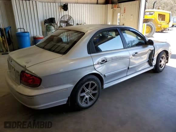 2004 Hyundai Sonata with VIN KMHWF25H04A039699, listed as a Copart auction lot 48349465 with 164,178 mi miles and Salvage title. Bid and sale history available at DreamBid. Image 3.