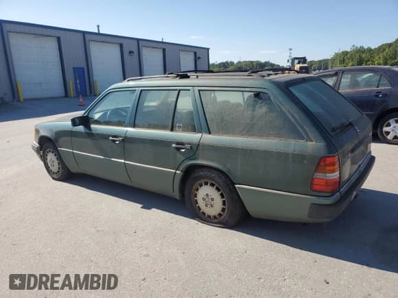 1993 Mercedes-Benz 300 с VIN WDBED90EXNF211008, выставлен на аукционе Copart как лот 80531215 с пробегом 274 833 миль миль и Чистый • Clean title. История ставок и продаж доступна на DreamBid. Изображение 2.